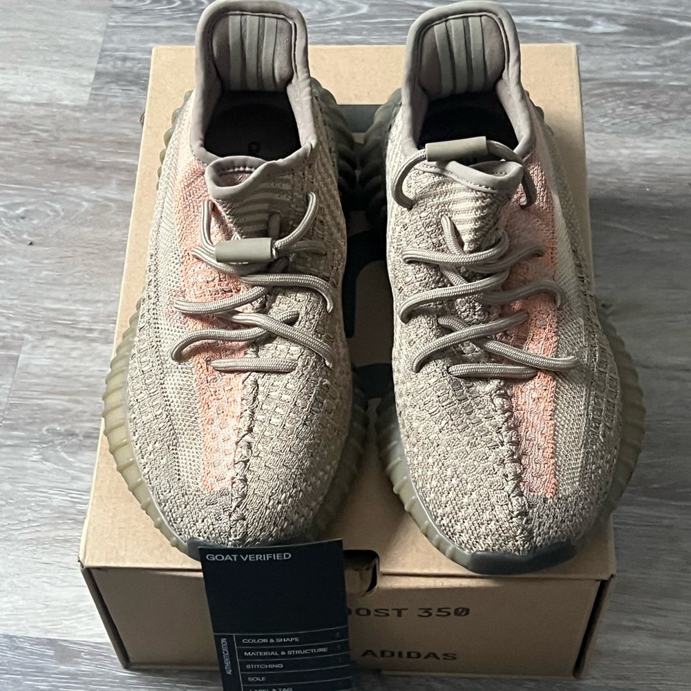 Yeezy sand taupe 350 men 5 (kids5) you can fit them if your a women’s 6.5